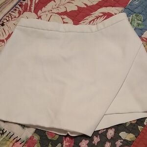 Babaton Cream Skort